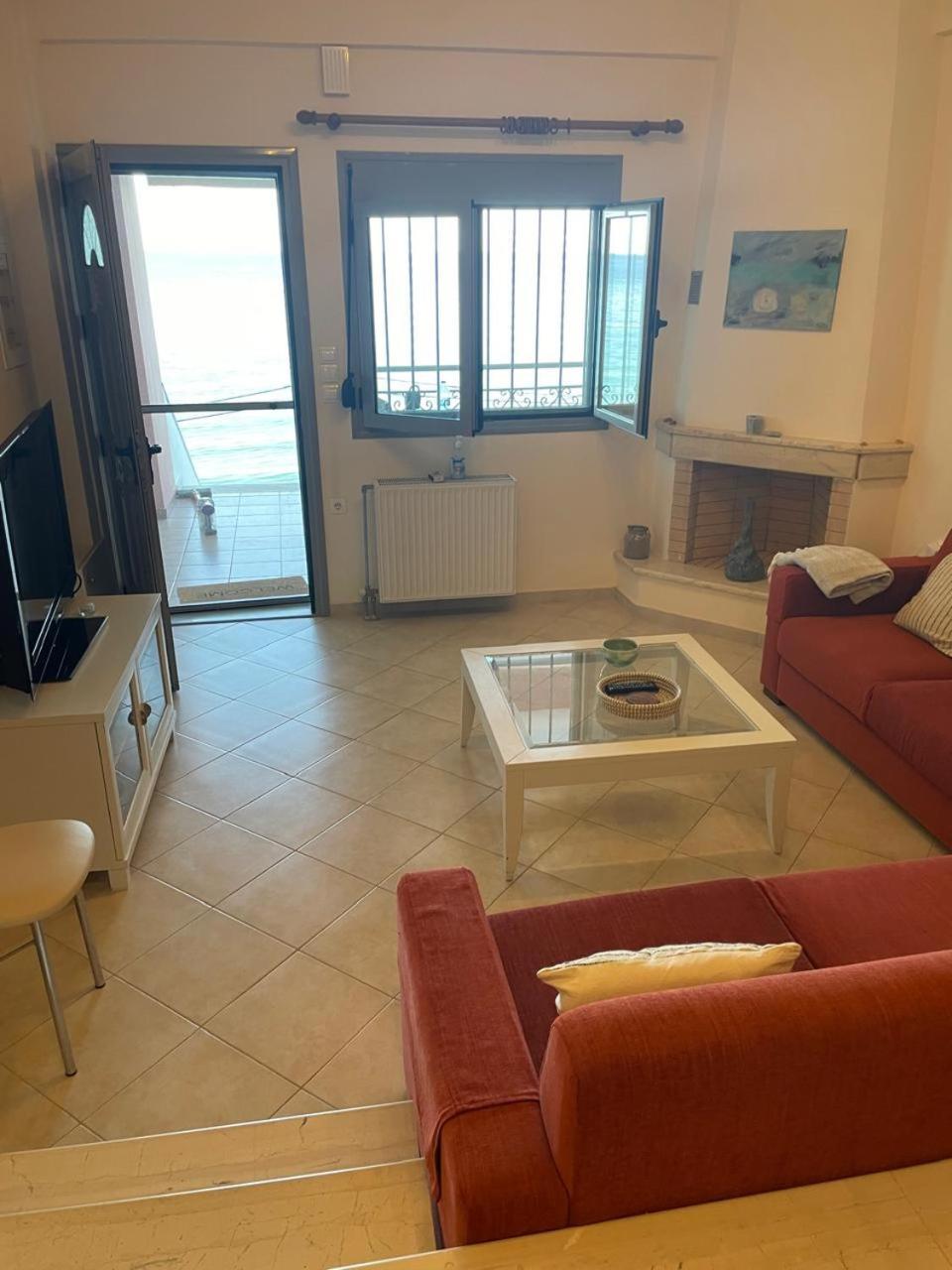 Seafront Lovely House - Kat'S Rentals Loutsa  Ngoại thất bức ảnh